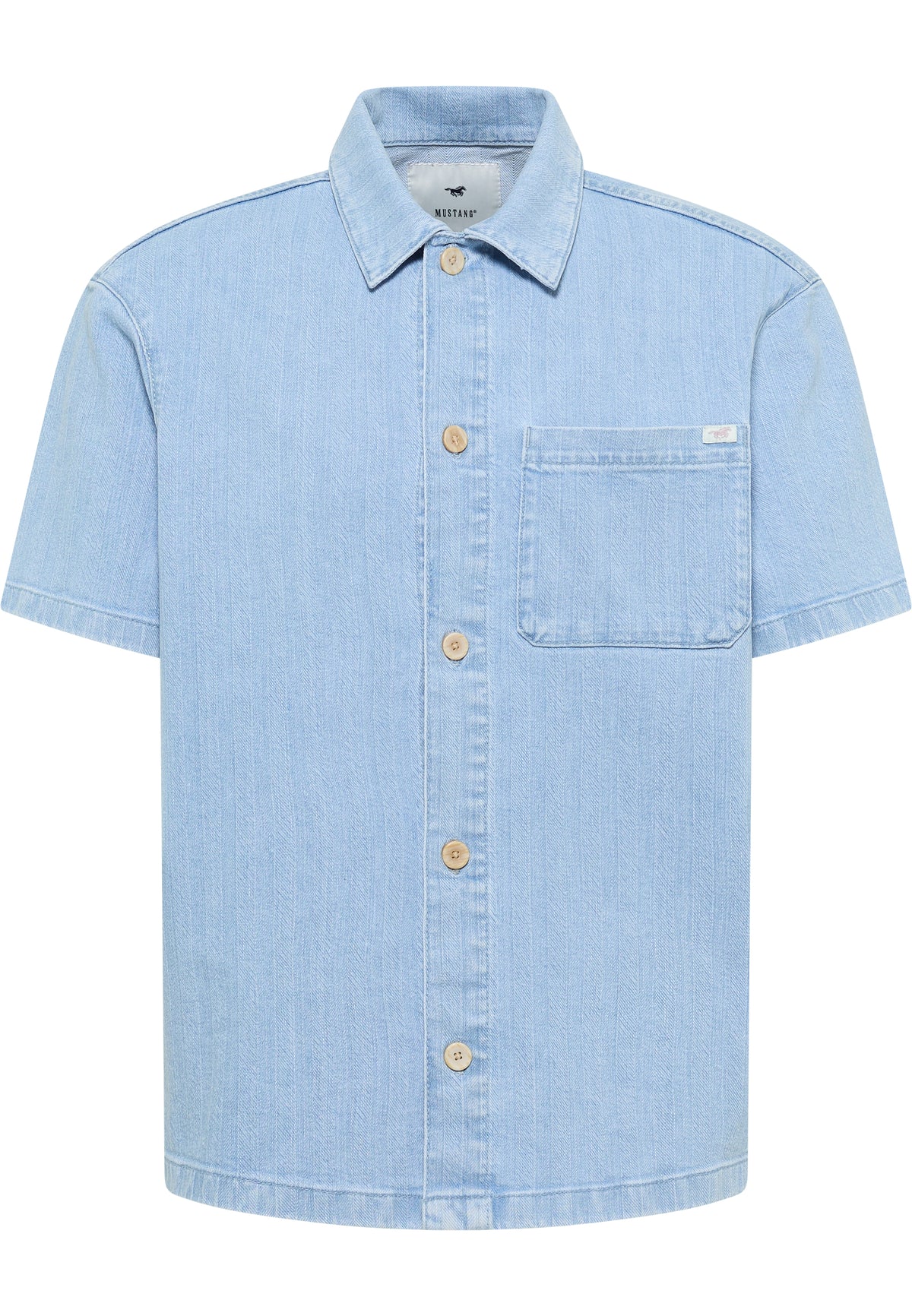 Cămașă Boxy Phoenix Denim albastru deschis, față, nasturi deschiși la culoare și buzunar la piept