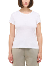Tricou Slim Winona alb, față, imagine pe model, croială mulată pe corp