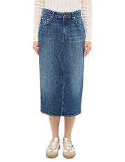 Fustă Eureka Denim albastru, față, purtată pe model, fentă frontală la bază