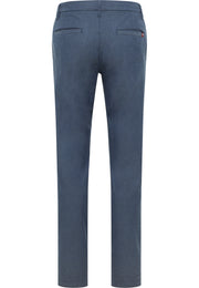 Pantaloni Daytona Chino albastru, spate, buzunare tip clin cu etichetă mică roșie