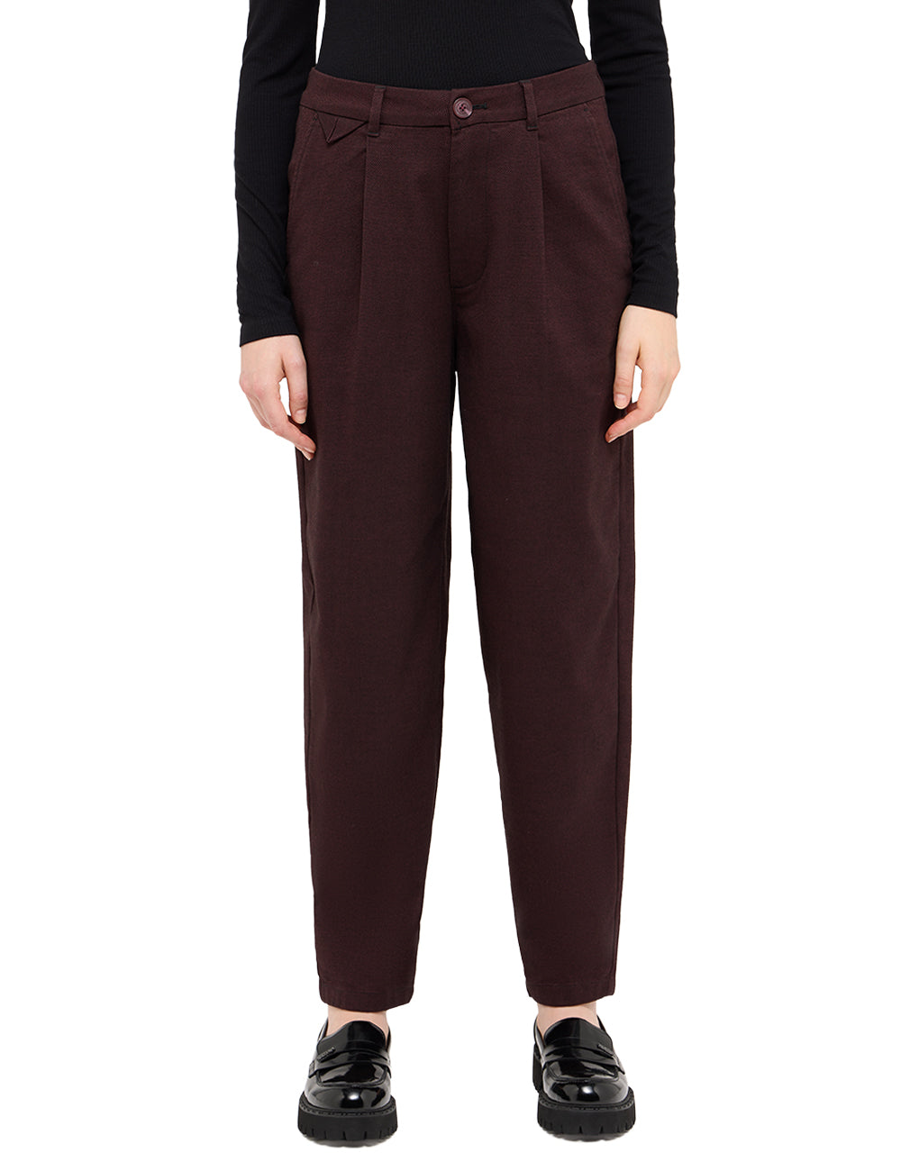 Pantaloni Barrel bordo, față, purtați de model, talie înaltă cu pense