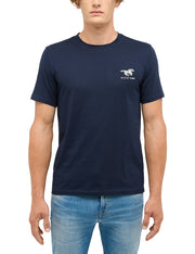Tricou Austin albastru închis, față, prim-plan cu imprimeu cal în alergare și inscripția Mustang Jeans