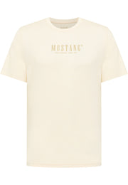 Tricou Austin alb crem, față, plan general, imprimeu Mustang Jeans Company Since 1932 pe piept