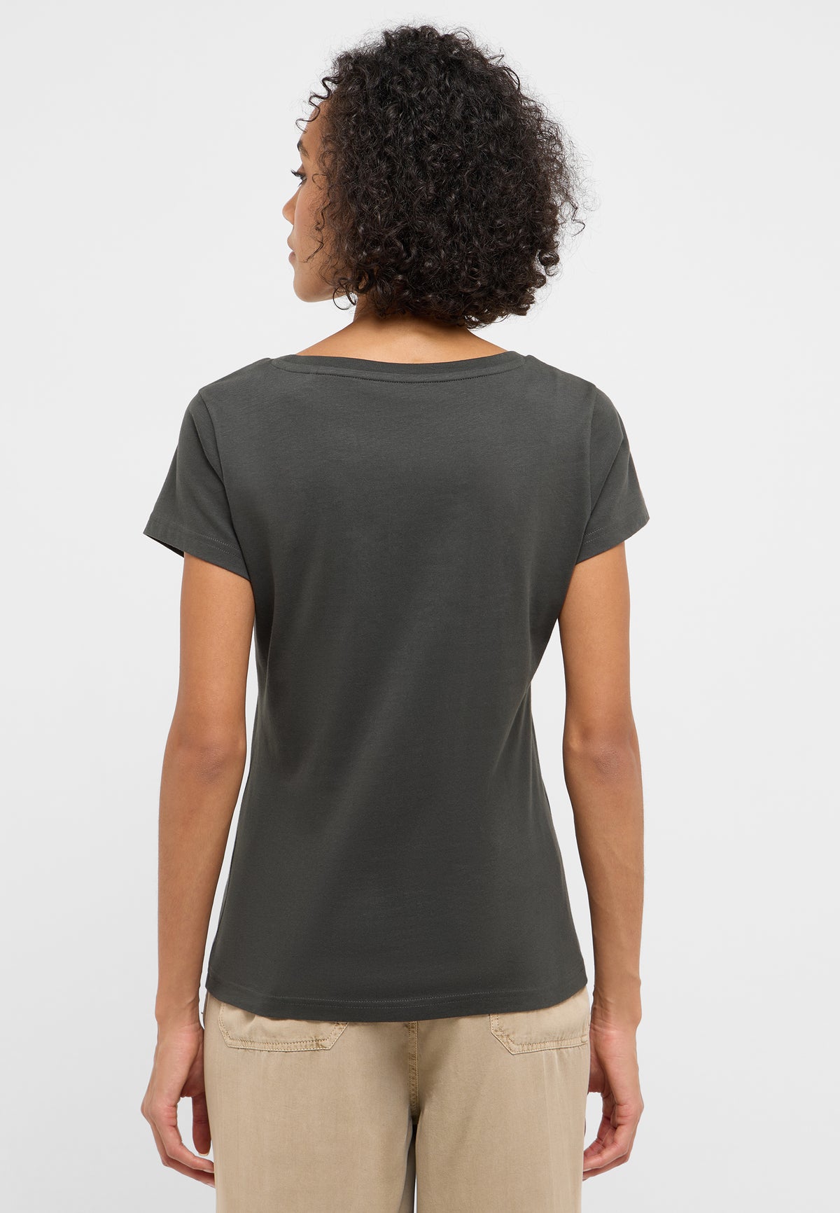 Tricou Beverly gri antracit, spate, purtat, fără imprimeu sau alt detaliu