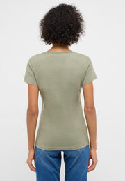 Tricou Beverly verde kaki pal, spate, purtat, fără imprimeu sau alt detaliu