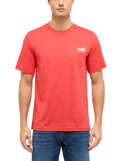 Tricou Austin roșu, față, purtat, imprimeu alb cu cal în alergare pe piept