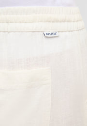 Pantaloni Largi Lacey alb-ecru, detaliu, talie elastică cu șnur, eticheta Mustang