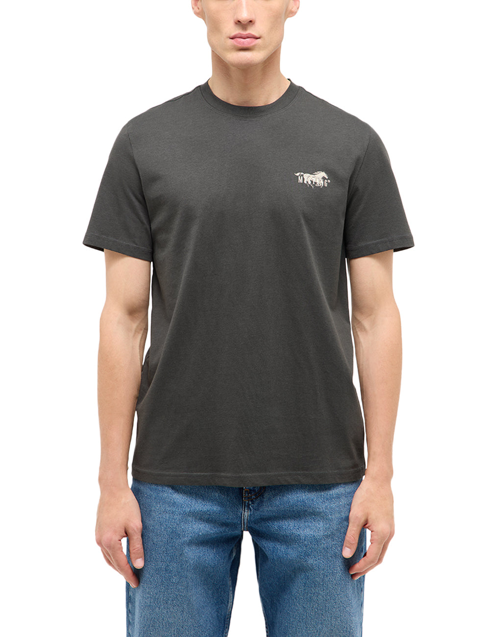 Tricou Austin negru, față, prim-plan, imprimeu mic cu siluetă de cal pe piept