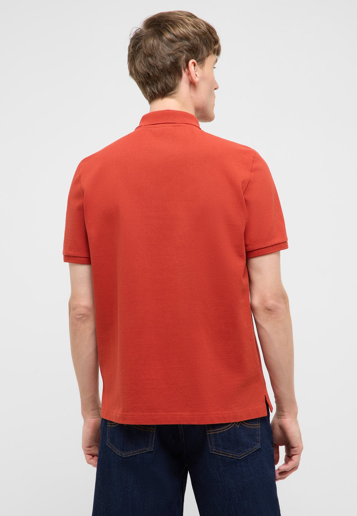 Tricou Palco roșu cărămiziu, spate, purtat pe model