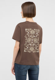 Tricou Floris maro, spate, imprimeu mare floral tip dantelă cu litera M