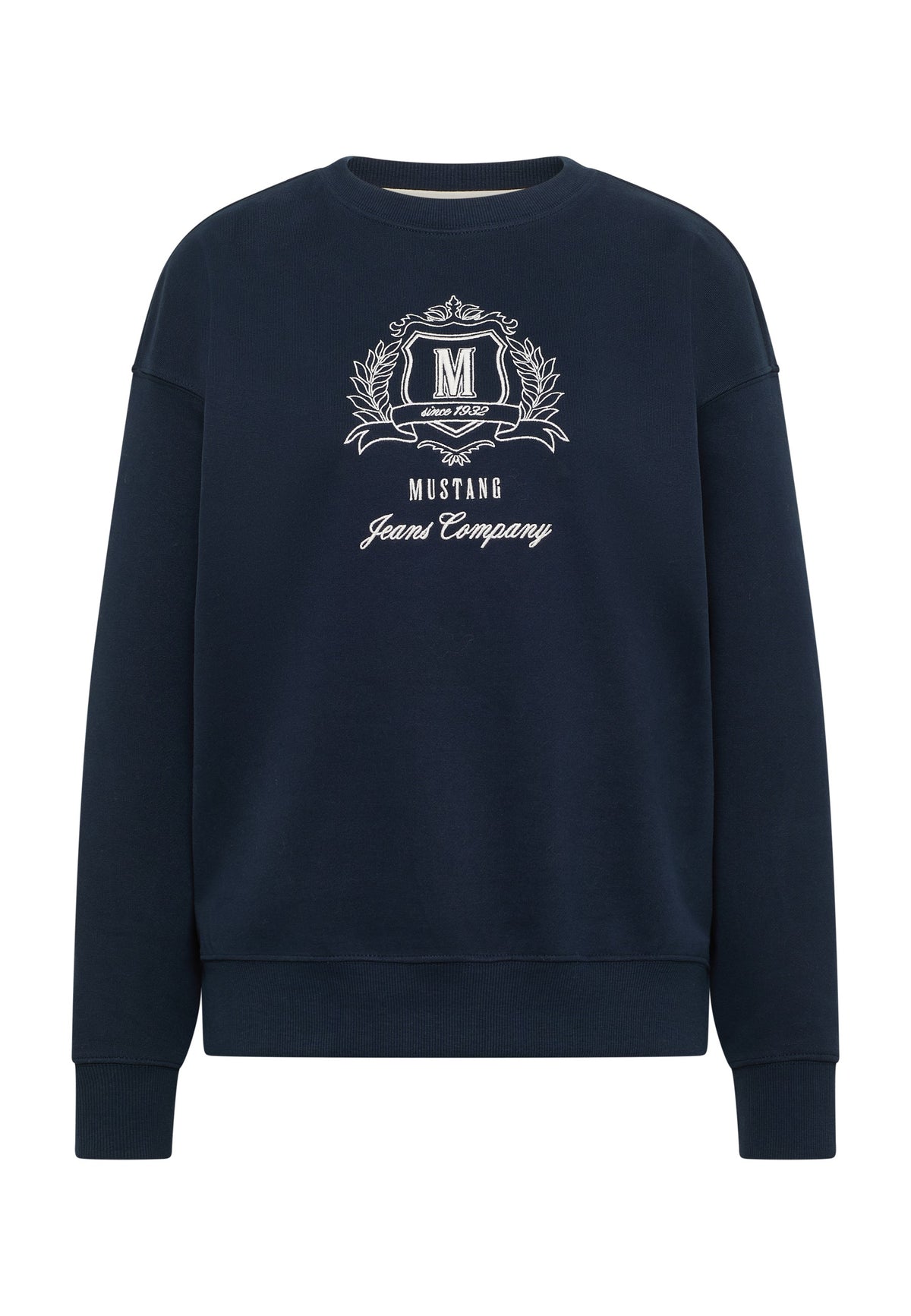Bluză Salida albastru închis, față, imprimeu mare brodat cu stemă și textul Mustang Jeans Company since 1932