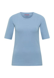 Tricou Avery albastru deschis, față, croi mulat cu decolteu rotund larg