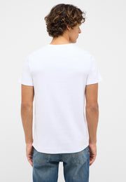 Tricou Allen alb, spate, purtat pe model