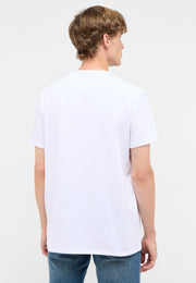 Tricou Allen 2-Pack alb, spate, purtat pe model, se vede croiala pe spate
