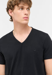 Tricou Amado 2-Pack negru, detaliu, decolteu în V cu siglă brodată pe piept